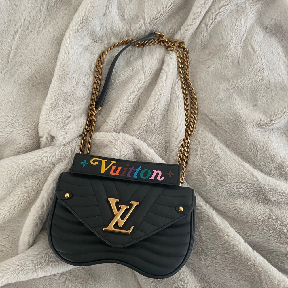 Louis Vuitton New Wave Chain Bag PM in Noir